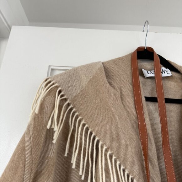 Loewe Cape Blanket Shawl Fringe In Neutral Cashmere Wool With Belt Sz 36 - Picture 9 of 12